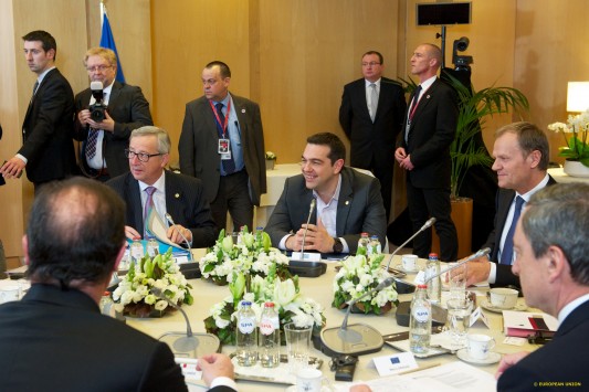 Συμφωνία εδώ και… σήμερα – Κρίσιμο ραντεβού Τσίπρα – Γιουνκέρ και πληροφορίες για νέα τηλεδιάσκεψη με Μέρκελ και Ολάντ