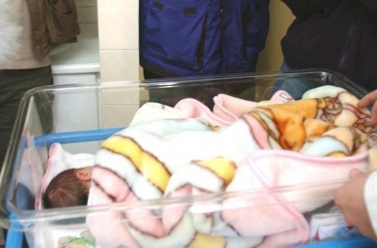 Πάτρα: Σκότωσαν στο ξύλο το παιδί τους και το πήγαν νεκρό στο νοσοκομείο μία μέρα μετά – Διχάζει η απόφαση του δικαστηρίου για τους γονείς!