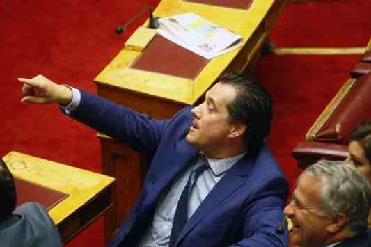 Άδωνις: “Θα πανηγυρίζουν κι οι σερβιτόροι αν παραιτηθεί η Ζωή!”