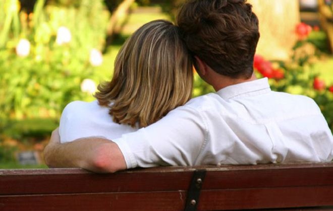 Μελέτη: Γιατί ζουν περισσότερο οι γυναίκες από τους άντρες