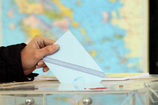 Δημοσκόπηση – βόμβα για τις εκλογές: Μεγάλη πτώση του ΣΥΡΙΖΑ