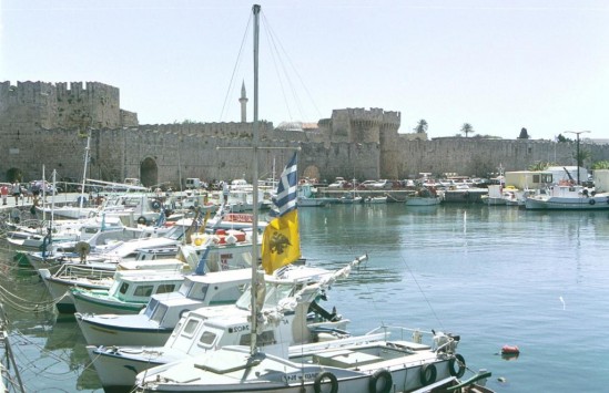 Σάλος στη Ρόδο για 40χρονο που προσπάθησε να ασελγήσει σε 11χρονο αγόρι