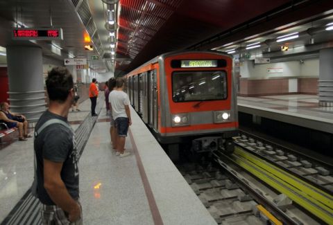 ΠΑΝΙΚΟΣ…. στα 2 ευρώ η τιμή του εισιτηρίου!!!!