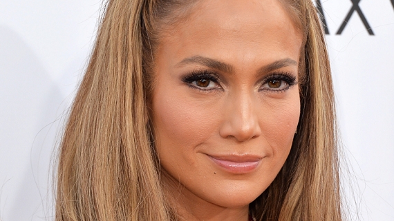 40+1 καυτά looks της Jennifer Lopez, εσύ ποιο προτιμάς;( photos)
