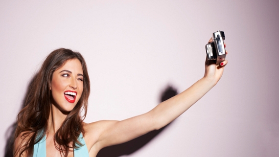 Και όμως ο τρόπος που βγάζεις selfie, δίνει στοιχεία για τον χαρακτήρα σου…
