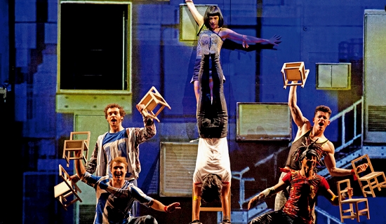 Το Cirque Eloize σε ασκήσεις εδάφους !!! (Photos)
