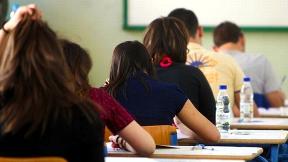 ΕΝΑΡΞΗ των Πανελληνίων σήμερα… Ντεμπούτο με Νεοελληνική Γλώσσα!!! (PHOTOS)
