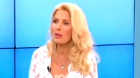 Tρομακτική η εμπειρία της Μενεγάκη με χαρτορίχτρα : «Έφυγα τρέχοντας γιατί μου είπε πως…» (VIDEO)