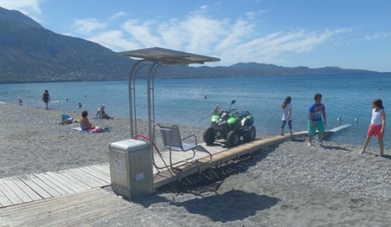 Αυξημένη κίνηση στην παραλιακή ράμπα της Καλαμάτας για ΑμεΑ !!