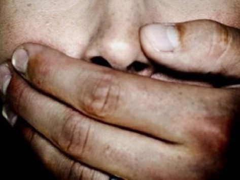 Τρίκαλα: Τον έπιασαν την ώρα που βίαζε 11χρονο αγόρι – ”Άλλη φορά θα ακούω τη μαμά μου”!