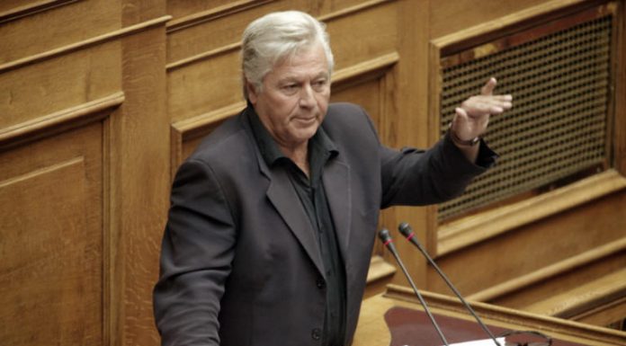 Παπαχριοστόπουλος: Ανοιχτό το ενδεχόμενο να πάω στο ΣΥΡΙΖΑ – “Σκοτώνονται” στους ΑΝ.ΕΛ.