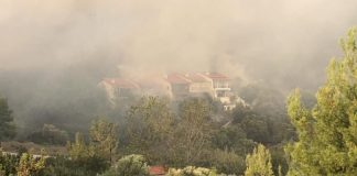 Πύρινη κόλαση στην Χαλκιδική- Κινδύνεψαν κάτοικοι