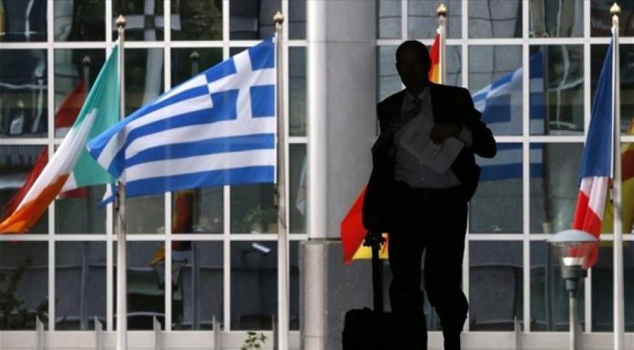Κόκκινα δάνεια και προϋπολογισμός στο μικροσκόπιο των δανειστών