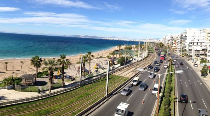 Τρόμος στο Παλαιό Φάληρο με σπείρα ατόμων που προσποιείται τους δημοτικούς υπαλλήλους