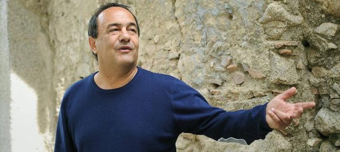 Χειροπέδες σε έναν από τους καλύτερους δημάρχους του κόσμου