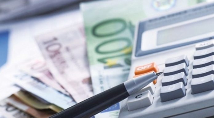 Για ποιους έρχεται ρύθμιση οφειλών σε ασφαλιστικά ταμεία και εφορία