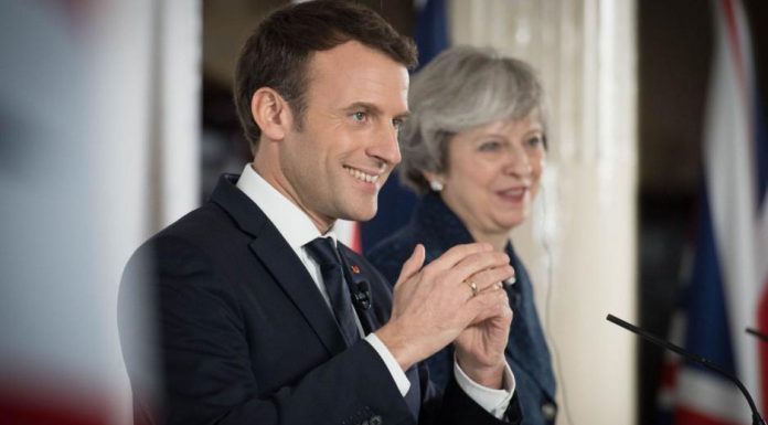 Νέες προτάσεις από τη Μέι για το Brexit περιμένει ο Μακρόν