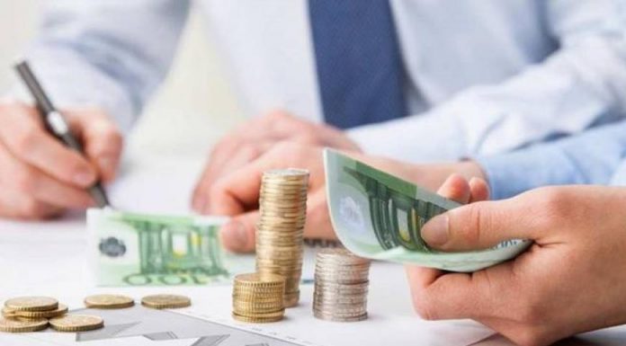 Συντάξεις: Νοέμβριο οι αποφάσεις για τις μειώσεις