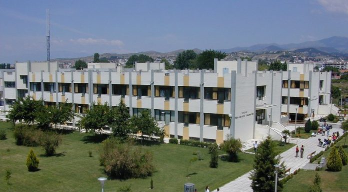Σκάνδαλο με καθηγητή ΤΕΙ να ζητάει φακελάκια από φοιτητές!