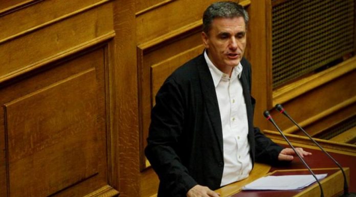 Τσακαλώτος: Η Δεξιά πάντα έλεγε να πάει στο διάολο η χώρα