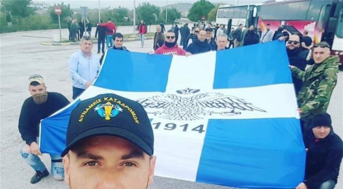 Έκτακτο : Νεκρός ο 35χρονος που πυροβόλησε Αλβανούς κομάντος που πήγαν να κατεβάσουν την Ελληνική σημαία