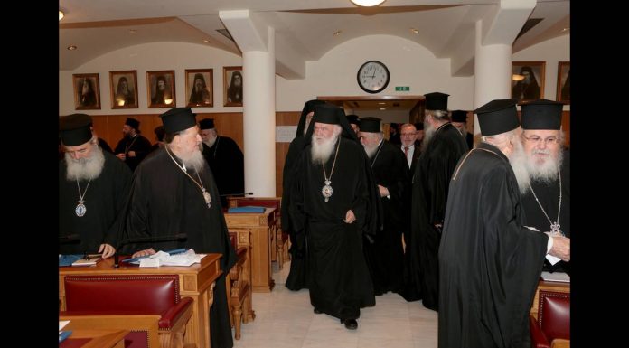 Οι κληρικοί θα παραμείνουν στο μισθολόγιο του Δημοσίου!