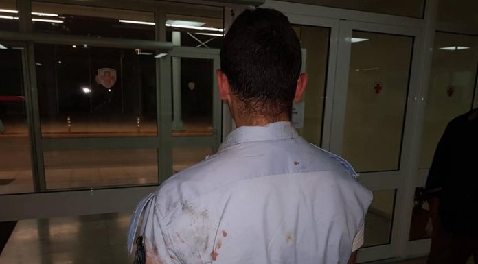 Άγρια επίθεση κατά αστυνομικών στην Πειραιώς