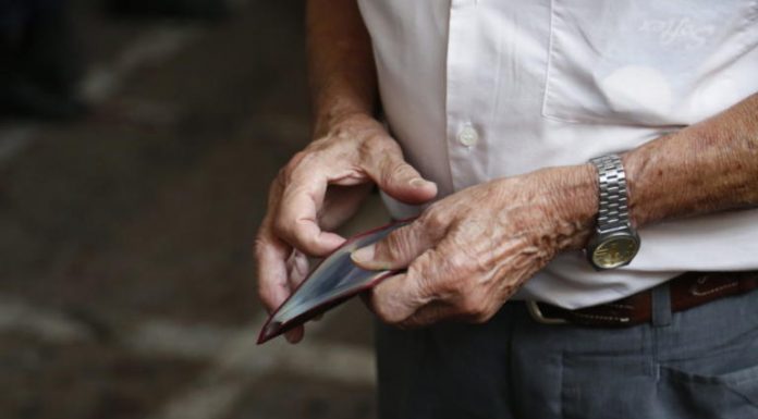 Συντάξεις: Βρείτε 500 εκατομμύρια ευρώ λένε οι Ευρωπαίοι στην Αθήνα