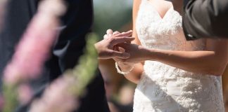 Το πανούργο σχέδιο του δίγαμου γιατρού που παρίστανε τον πράκτορα -Πώς επί 10 χρόνια δεν κατάλαβε τίποτα ούτε η σύζυγος, ούτε η ερωμένη