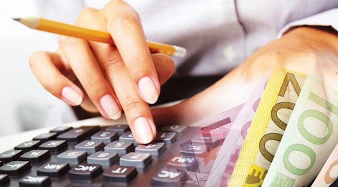 Ποιούς αφορούν οι 120 δόσεις που έρχονται για χρέη σε Εφορία και Ταμεία