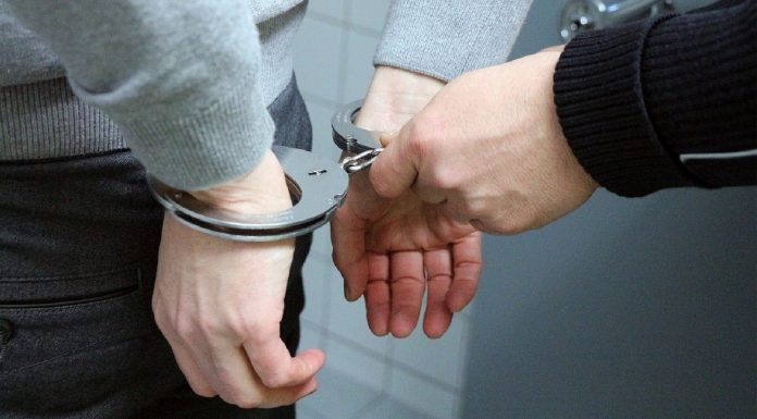Βοιωτία: Συνέλαβαν δάσκαλο για παιδική πορνογραφία