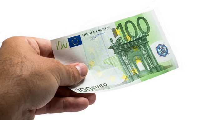 Μεγάλη προσοχή – Εντοπίστηκαν πλαστά 100ευρα!