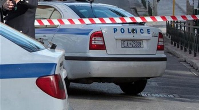 Κινηματογραφική ληστεία στο Μαρούσι με οδοφράγματα – Ένας από τους δράστες ήταν μεταμφιεσμένος σε αστυνομικό (βίντεο)