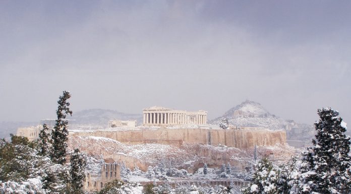 Καλλιάνος: «Τη Δευτέρα το απόγευμα η Αττική θα βιώσει το ισχυρότερο κύμα του χιονιά»