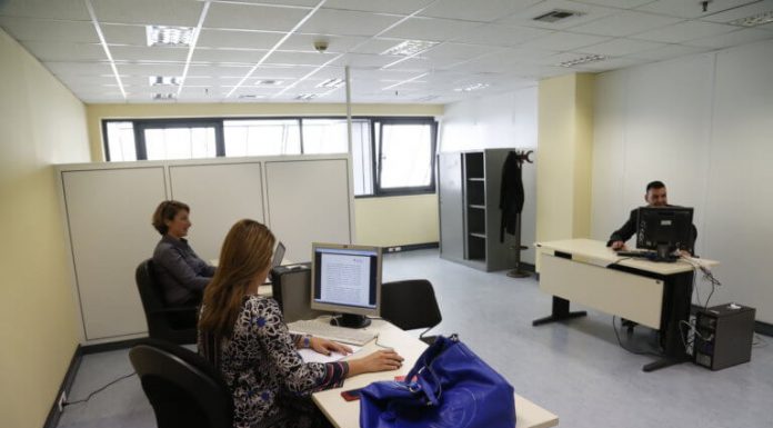 Συντάξεις: Έξοδος με όριο ηλικίας πριν τα 60 για χιλιάδες ασφαλισμένους σε Δημόσιο, ΙΚΑ, ΔΕΚΟ, τράπεζες