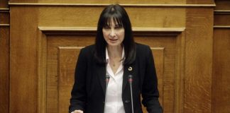 Το Δημόσιο πλήρωσε 3.092 ευρώ για να αγοράσει τρία iPhone στην Κουντουρά !