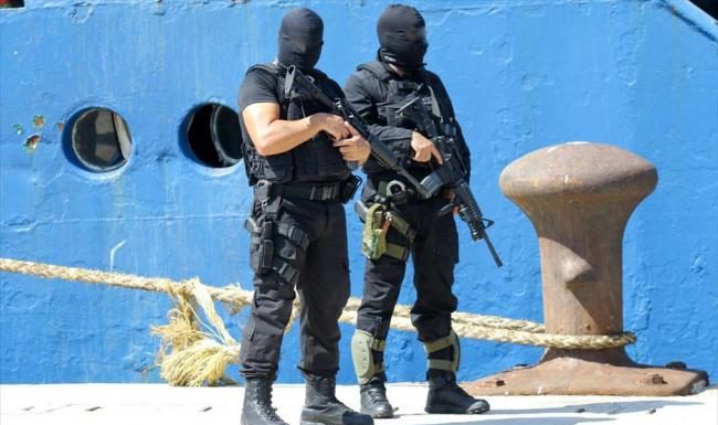 Πάτρα: Λιμενικοί άνοιξαν τη μηχανή του αυτοκινήτου και δεν πίστευαν στα μάτια τους (Φωτο)