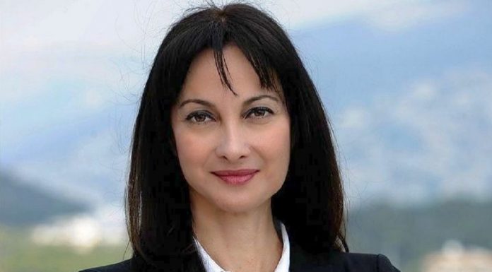Έλενα Κουντουρά: Στηρίζω ξεκάθαρα την κυβέρνηση
