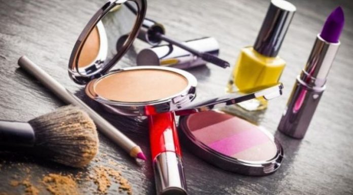 Χαράτσι ακόμα και στα καλλυντικά επιβάλλει το υπουργείο Υγείας!