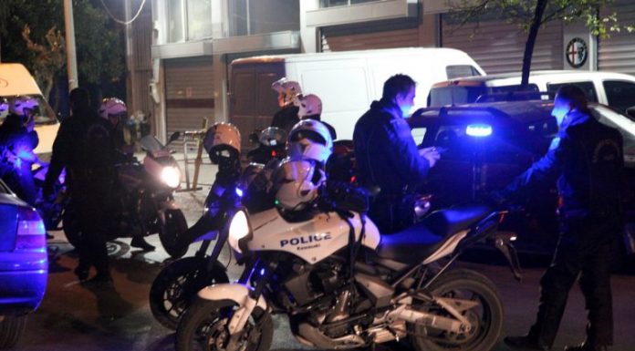 Προσοχή: Οπλισμένοι ληστές στήνουν καρτέρι και ληστεύουν οδηγούς και περίπτερα!