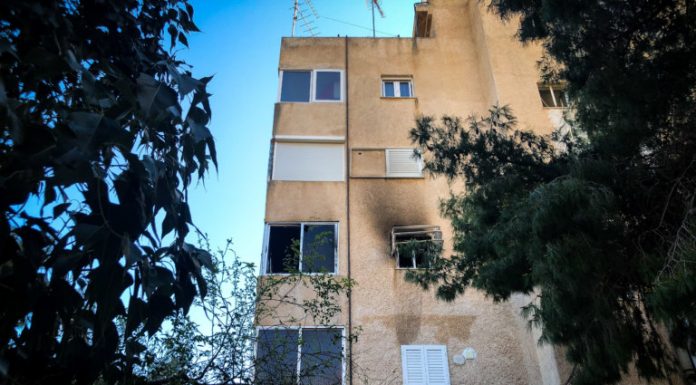 Τραγωδία στη Βάρκιζα – Νεκρό βρέφος μετά από φωτιά σε διαμέρισμα!