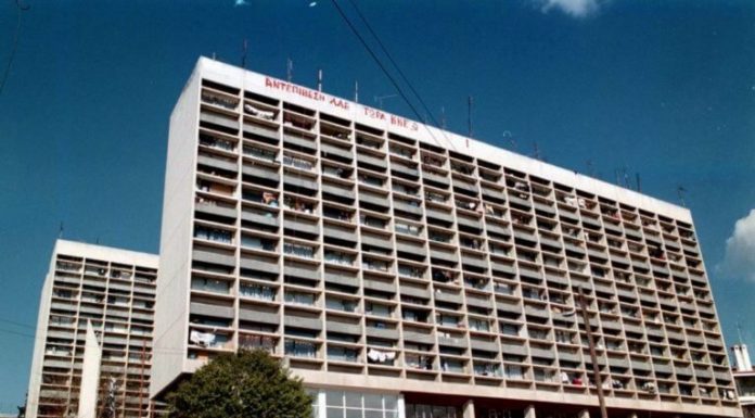 Θεσσαλονίκη: Απειλεί να αυτοκτονήσει η μητέρα της Λίνας Κοεμτζή – video