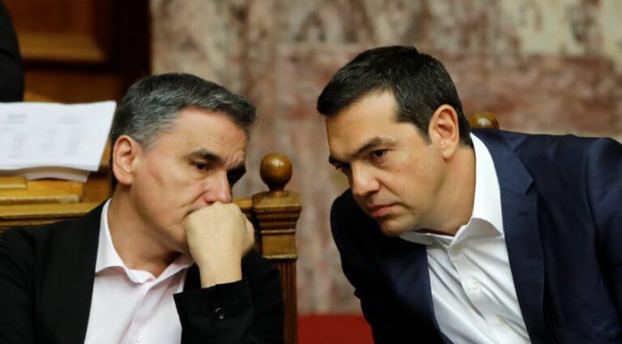 Τα δυο σχέδια για τα «κόκκινα δάνεια» – Πιέσεις δανειστών για άμεση λύση