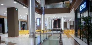 The Mall Athens: Όλα τα σενάρια για την πτώση της άτυχης γυναίκας