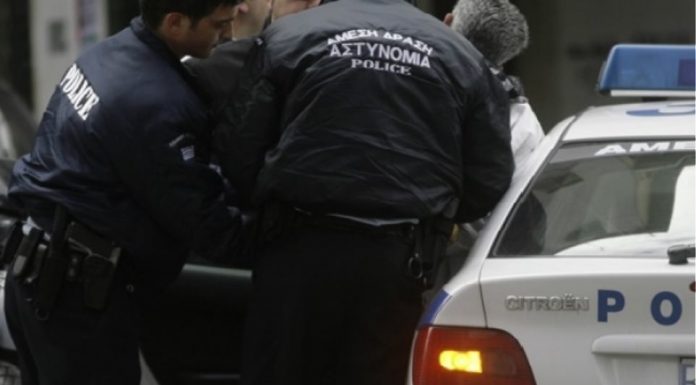 Συνελήφθη ειδικός φρουρός της αστυνομίας – Άφωνοι όταν είδαν τη ρεζέρβα του αυτοκινήτου!