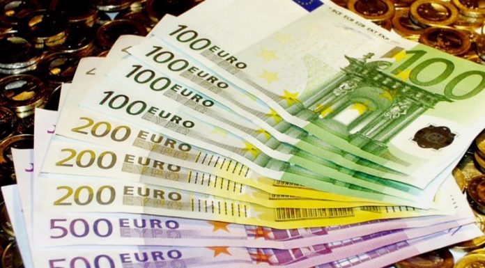120 δόσεις, 13η σύνταξη και παροχές στη Βουλή με… αλλαγές