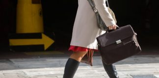 Καλαμάτα: Άνοιξε το κεφάλι του άντρας της με μπαλτά – Παγίδα στην κουζίνα του σπιτιού τους!