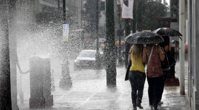 Η ΕΜΥ προειδοποιεί για κατακλυσμούς – 1.000 άτομα εγκλωβίστηκαν στην Αχαΐα !