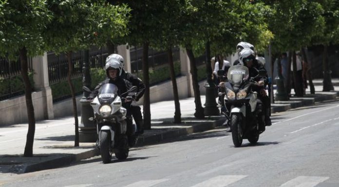 Άγρια καταδίωξη με πυροβολισμούς στο κέντρο της Αθήνας