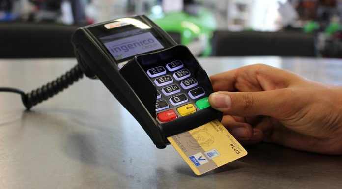 Αλλαγές στις ηλεκτρονικές πληρωμές φέρνει κανονισμός της Ευρωπαϊκής Ένωσης